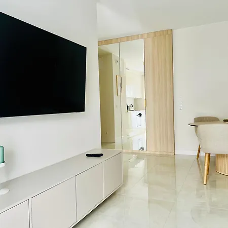 Ts Riverside With Free Parking Apartment