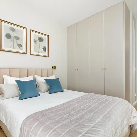 Ts Riverside With Free Parking Apartment